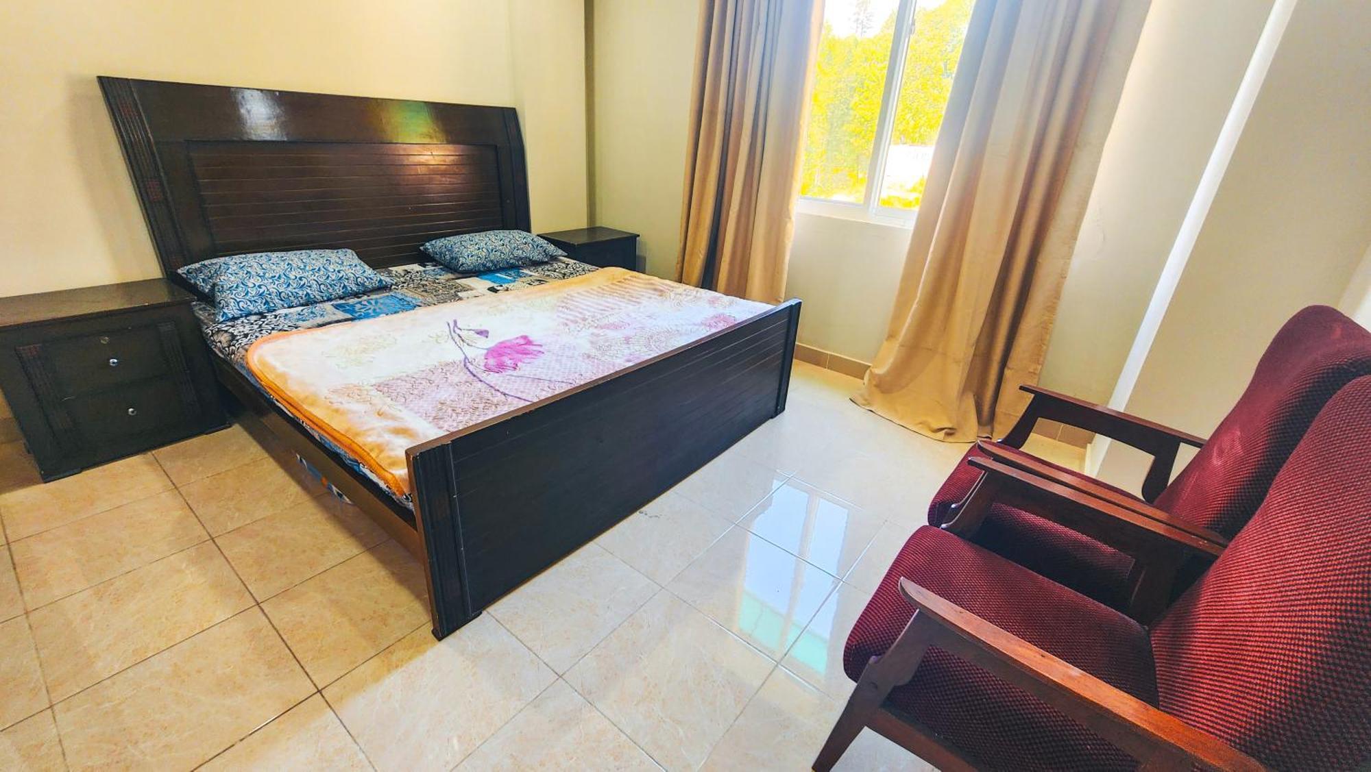 Aqua Apartment Murree Bagian luar foto